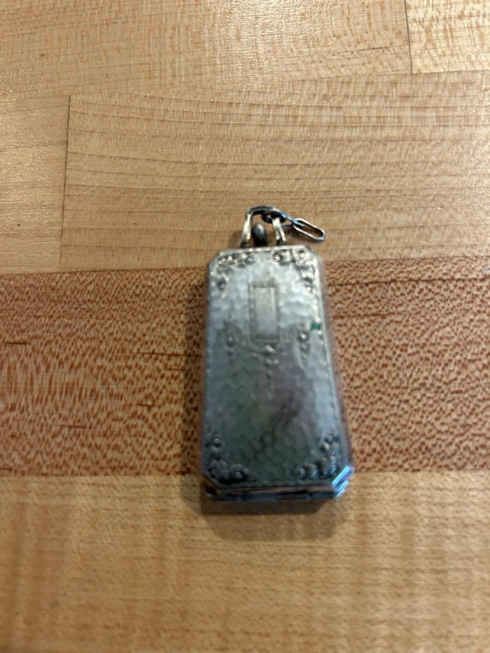 Silver-Tone Decorative Victorian coin holder Pendant - Silverplate. Unusual - Picture 3 of 5